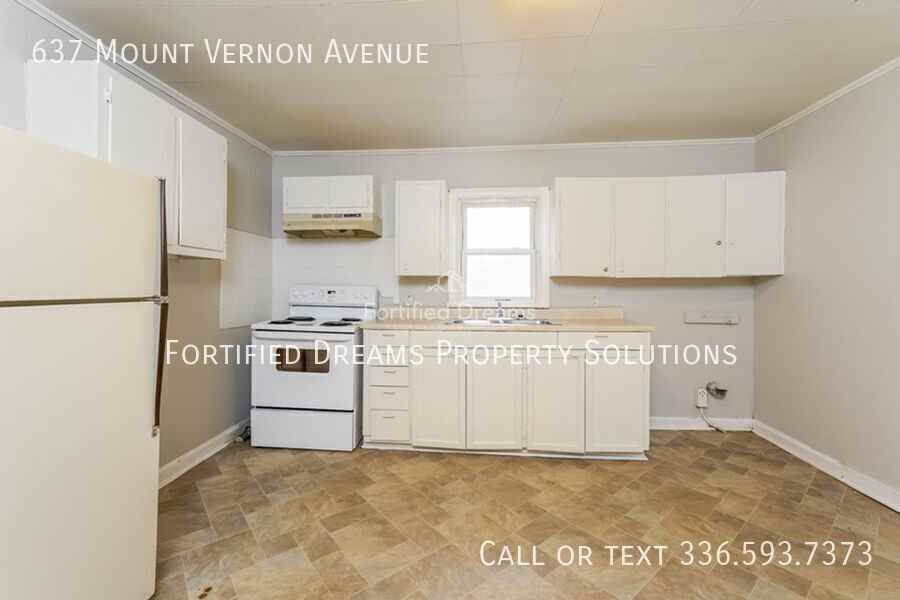 637 Mount Vernon Ave - Photo 3 of 10