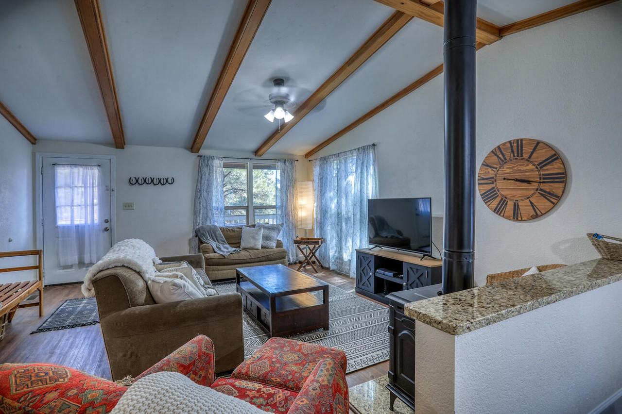 26 N Debonaire Ct #1 - Photo 5 of 33
