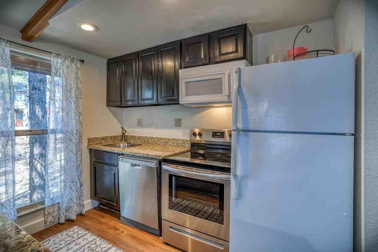 26 N Debonaire Ct #1 - Photo 7 of 33