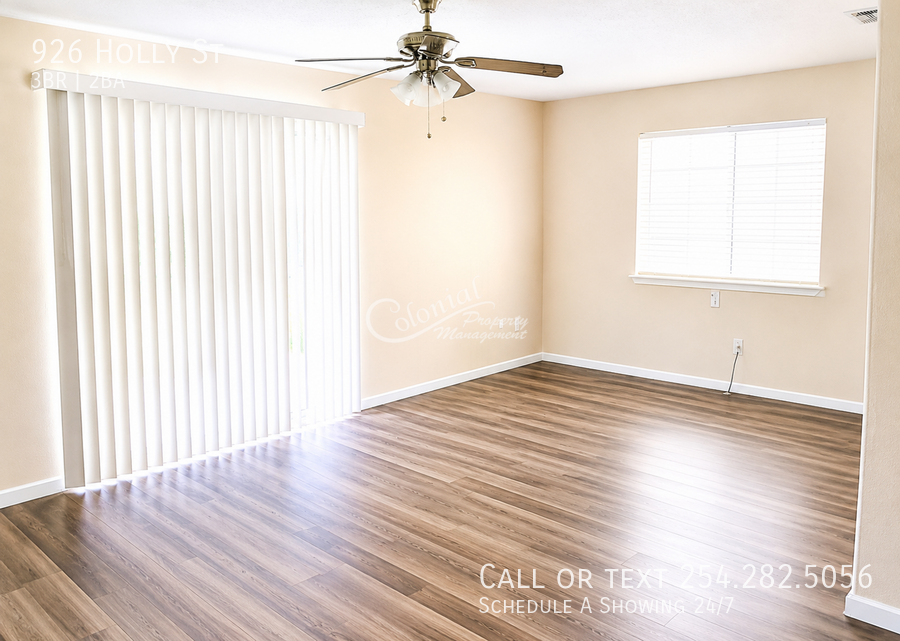 926 Holly St - Photo 2 of 17
