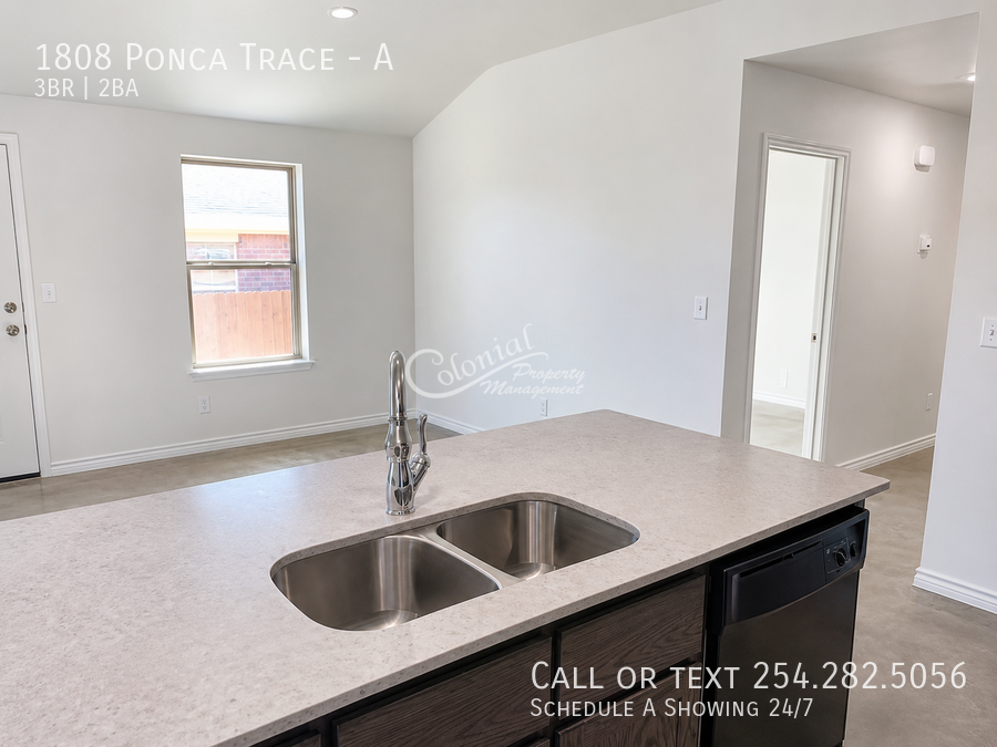 1808 Ponca Trce #A - Photo 4 of 11