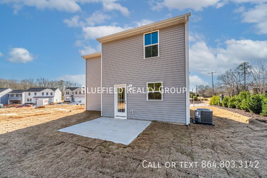 886 Cranbrook Dr - Photo 3 of 27