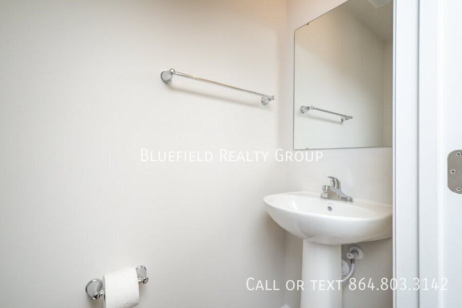 886 Cranbrook Dr - Photo 5 of 27