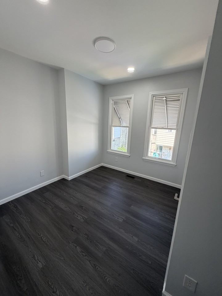 1336 S 29th St #1 - Photo 2 of 11