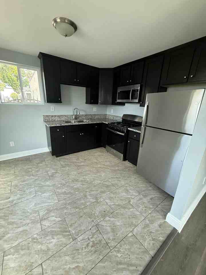 1727 West 84th Place, Unit 1729 - Photo 5 of 20