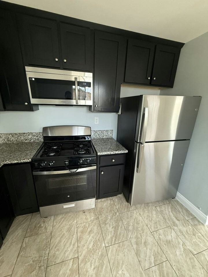 1727 West 84th Place, Unit 1729 - Photo 6 of 20