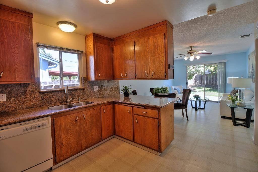 39262 Sundale Drive - Photo 4 of 15