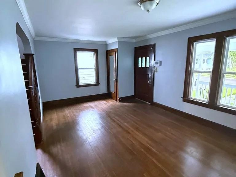 420 Grace Avenue - Photo 2 of 10