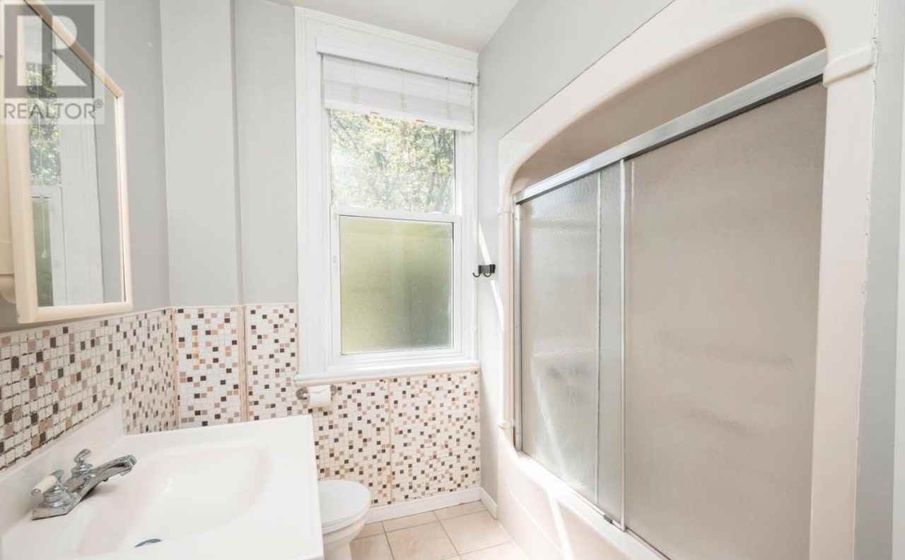 289 Pall Mall Street - Photo 7 of 17