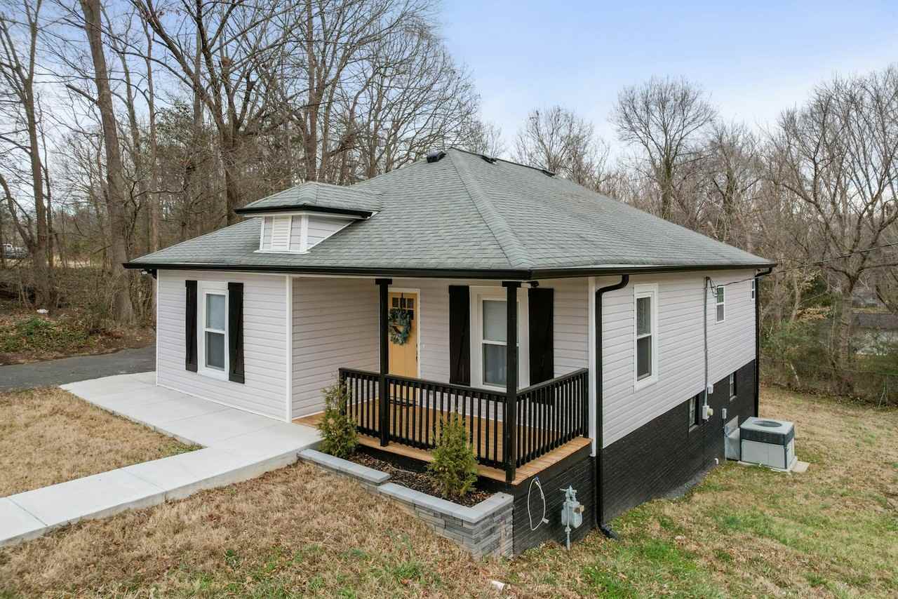 305 East Henry Street - Photo 2 of 21