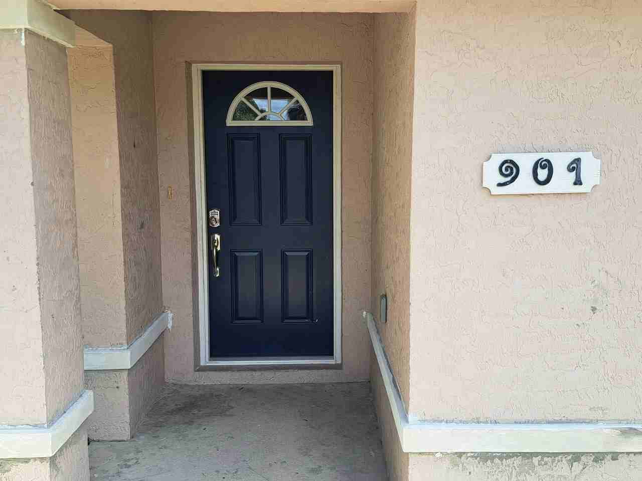 901 Southwest 7th Street - Photo 2 of 16
