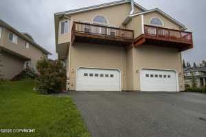featured image of 20757 Mountain Vista Dr