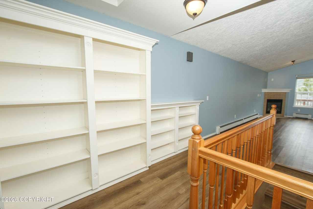 20757 Mountain Vista Dr - Photo 4 of 30
