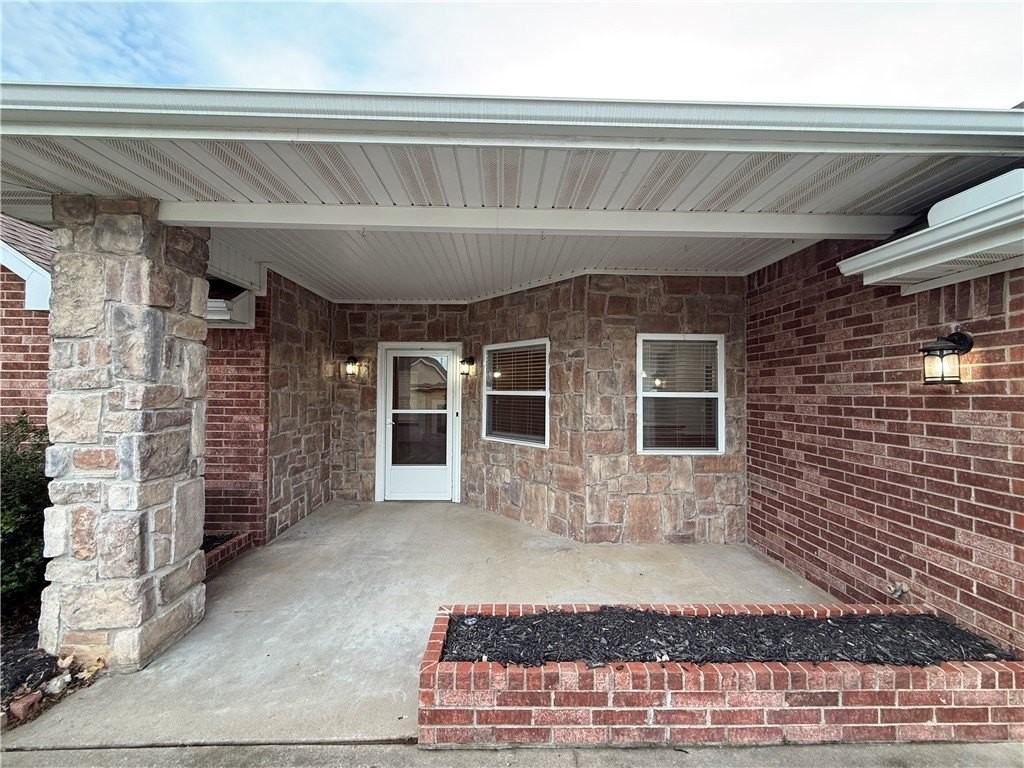510 College Pl - Photo 3 of 41