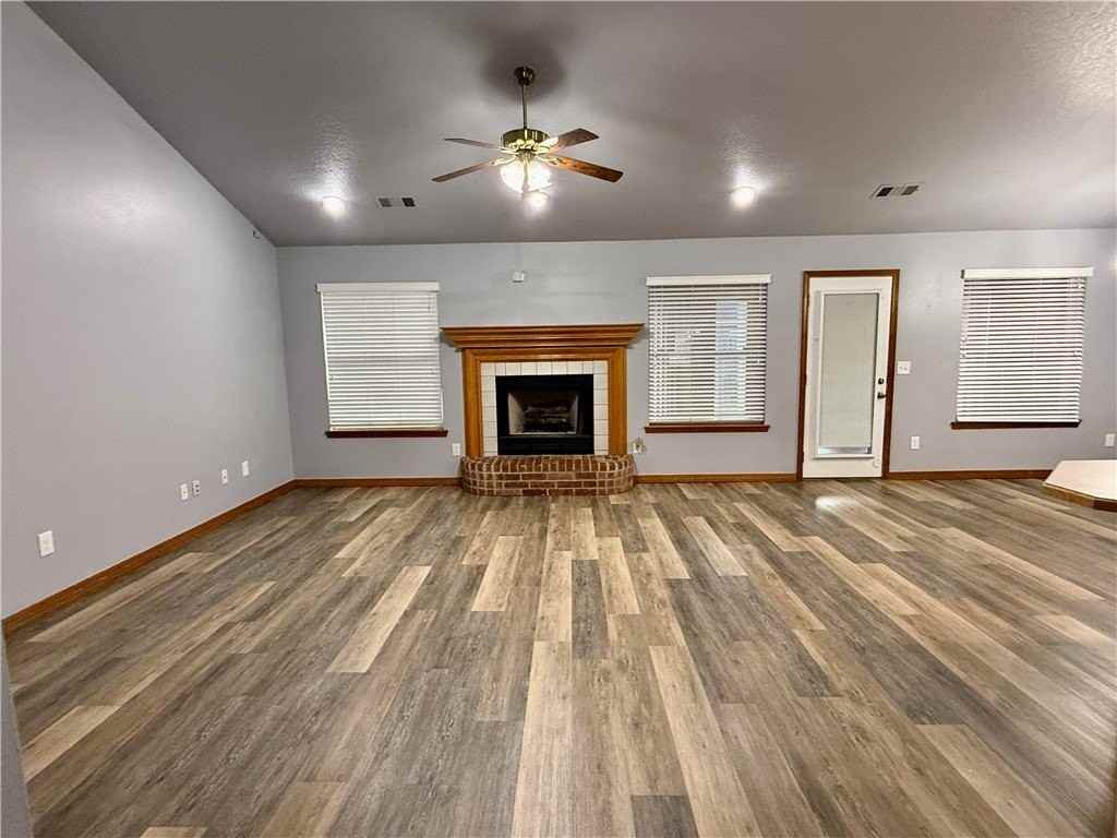 510 College Pl - Photo 4 of 41