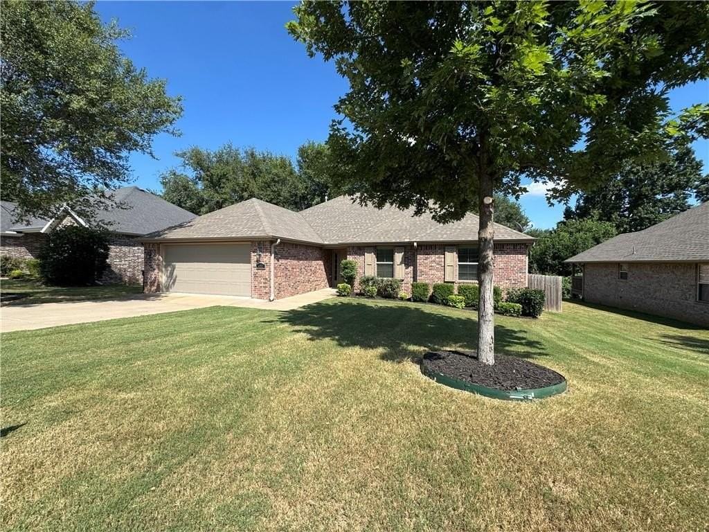 4027 Benjamin Ln - Photo 2 of 30