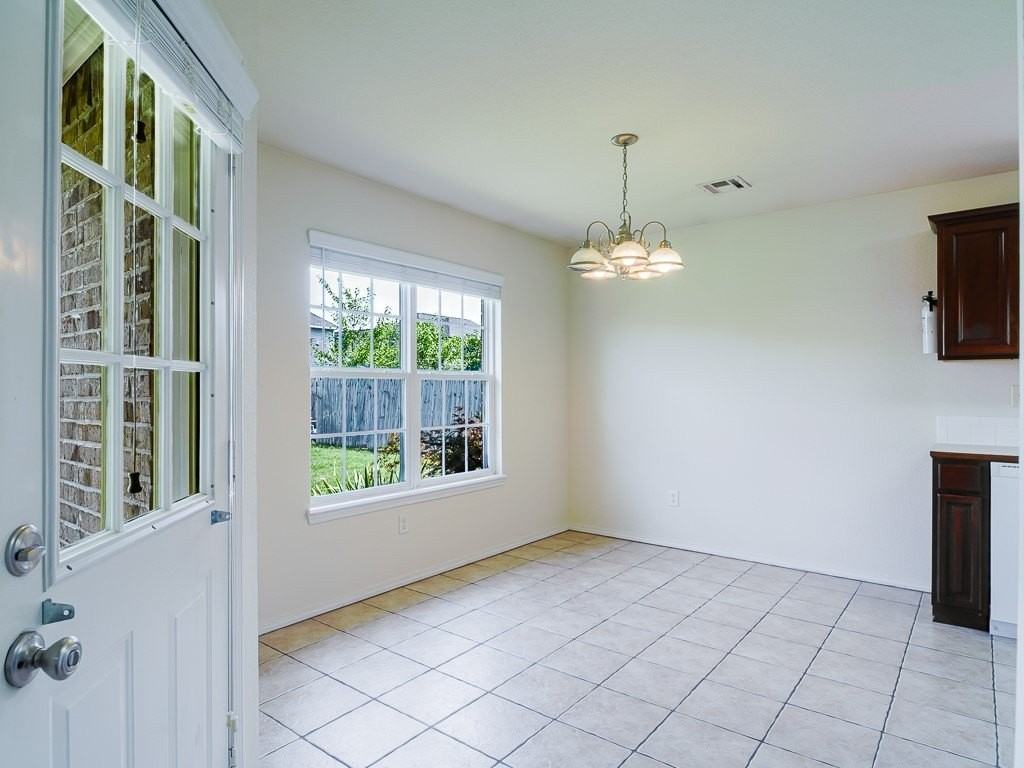 2400 Sw 19th St - Photo 6 of 15