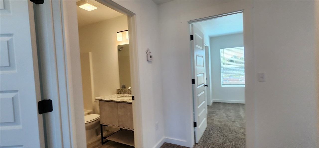 1091 Kentucky Avenue - Photo 6 of 20