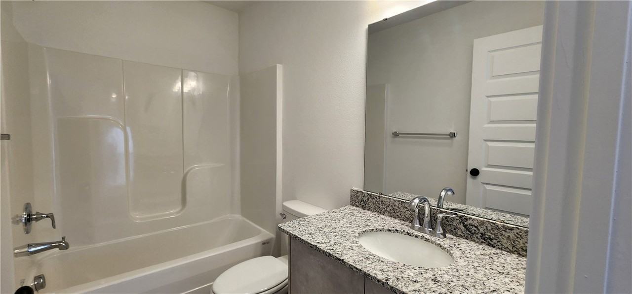1091 Kentucky Avenue - Photo 7 of 20