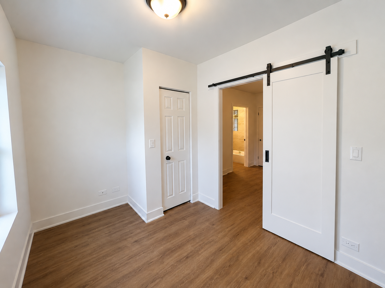 7426 North Ashland BoulevardApt 3 #7426-3 - Photo 2 of 18