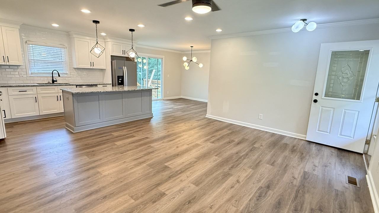 117 Carol Dr #1 - Photo 4 of 45