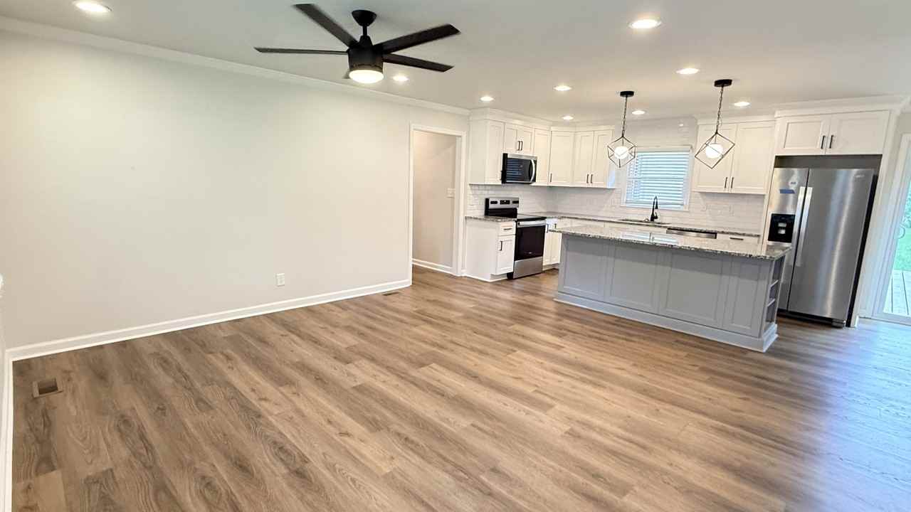 117 Carol Dr #1 - Photo 5 of 45