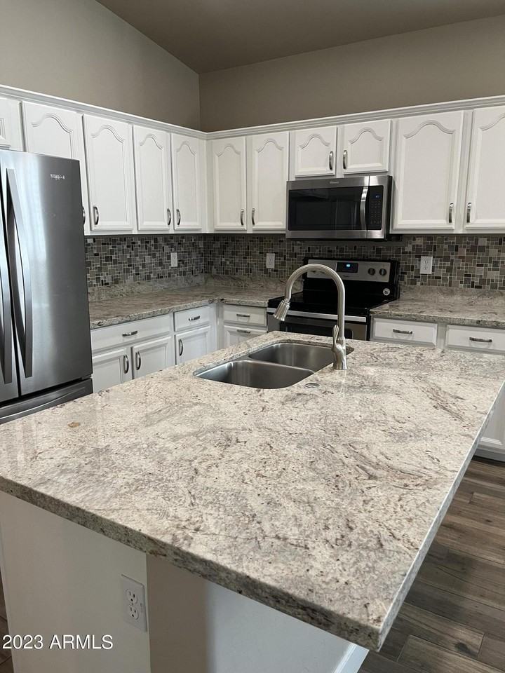 17416 N 170th Ln - Photo 6 of 43