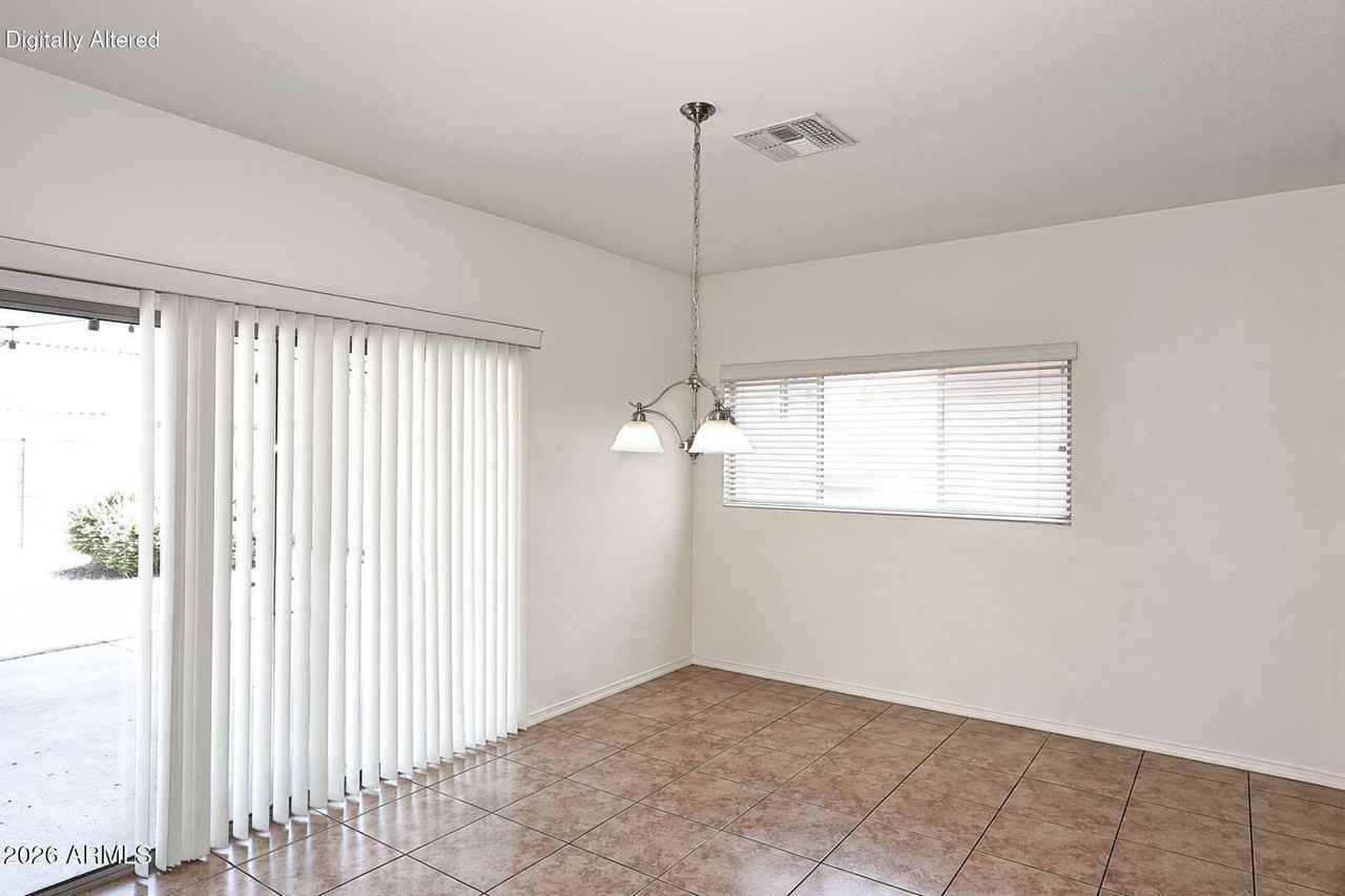 2505 S 117th Ave - Photo 4 of 16