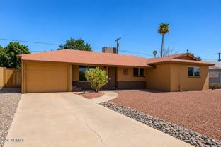 1518 W 5th Pl - Photo 1 of 1