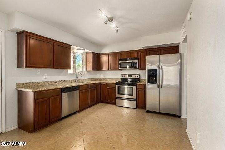 1518 W 5th Pl - Photo 6 of 21