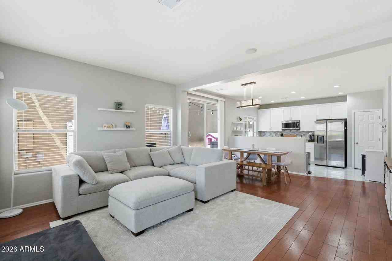1072 S Cheshire Ln - Photo 6 of 31