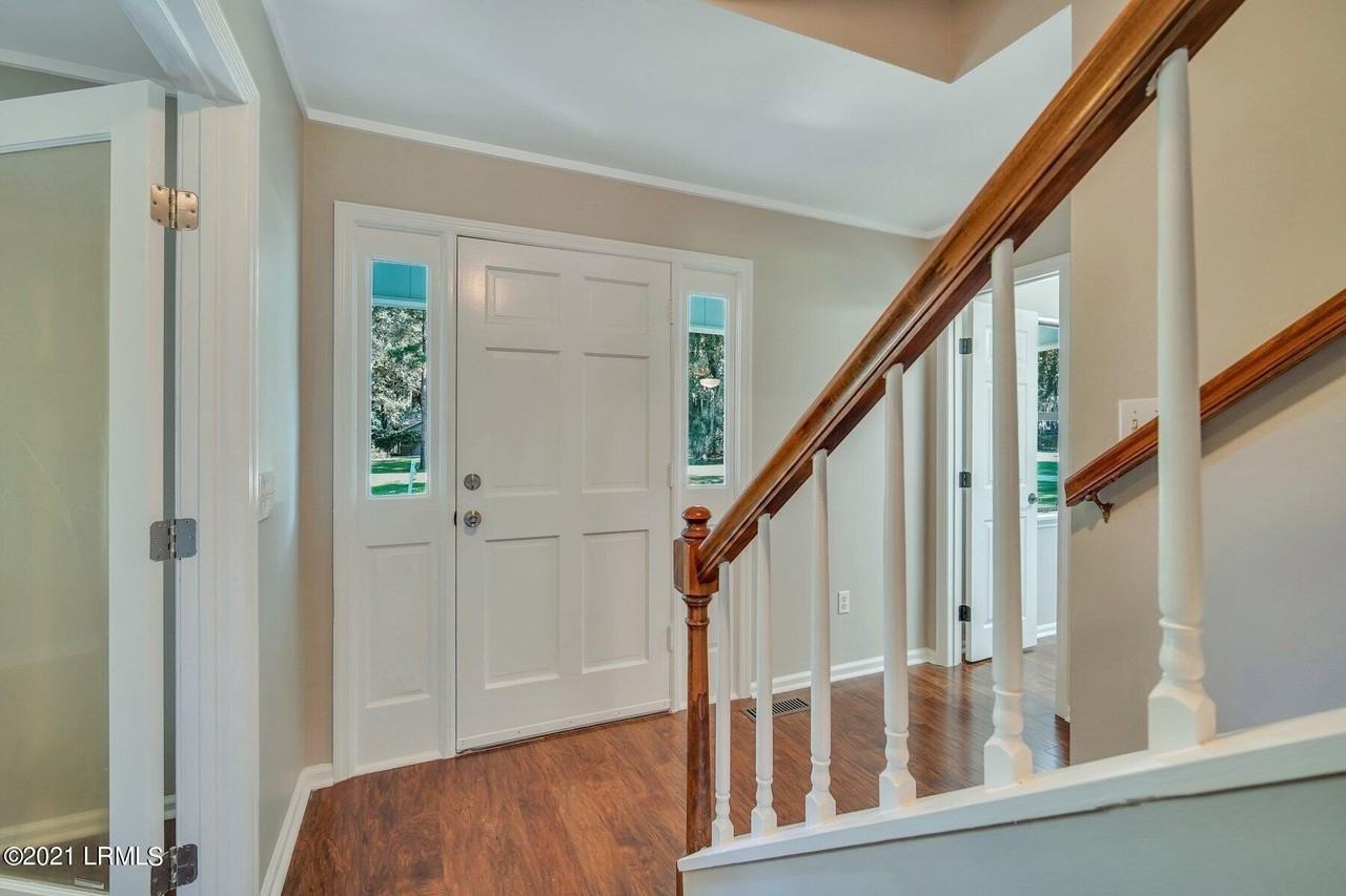 24 Chesterfield Lake Dr - Photo 3 of 29