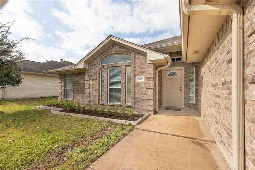 1207 Portsmouth Ct - Photo 2 of 31