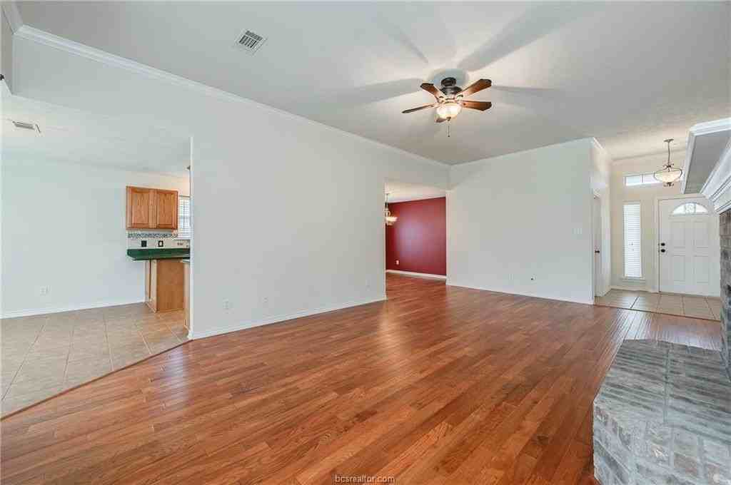 1207 Portsmouth Ct - Photo 5 of 31