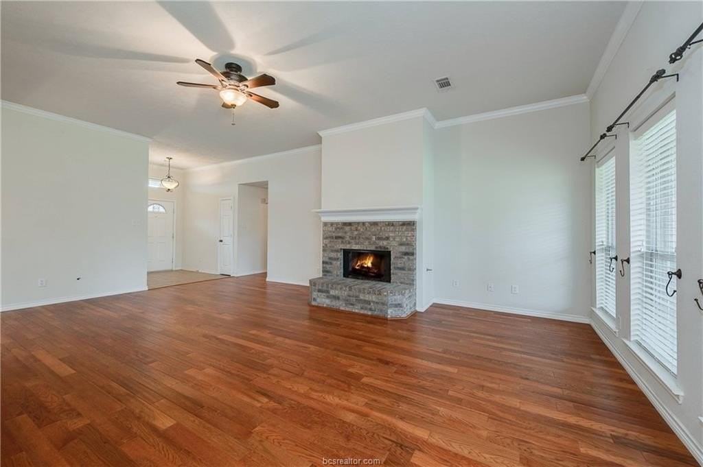 1207 Portsmouth Ct - Photo 6 of 31