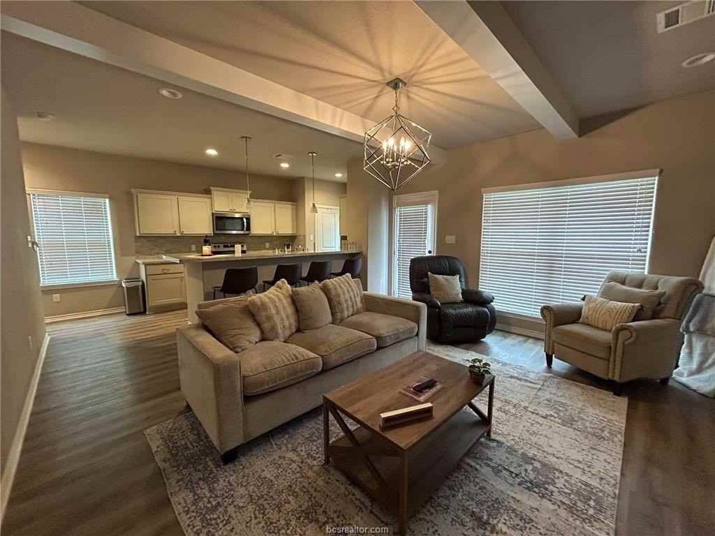 511 Hayes Ln - Photo 2 of 14