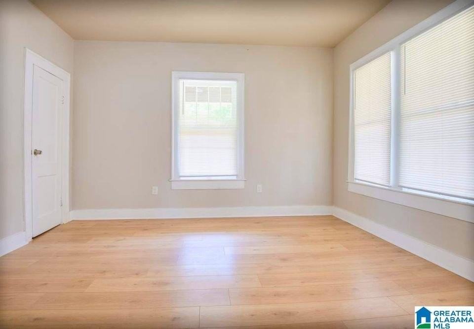 501 5th St - Photo 5 of 10