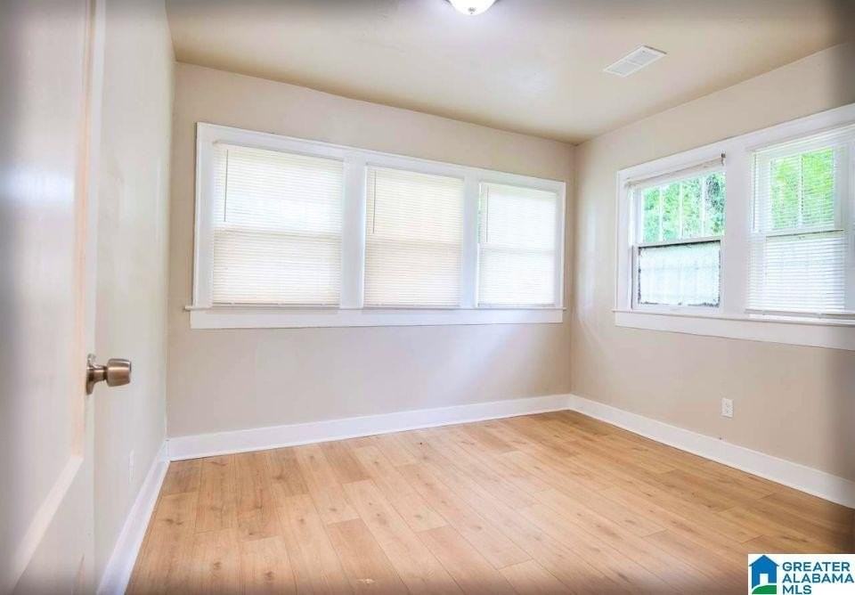 501 5th St - Photo 7 of 10