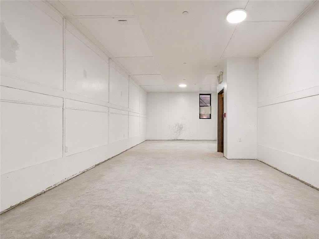 835 55th St - Photo 5 of 13