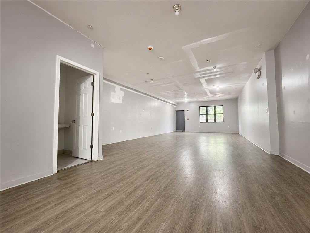 835 55th St - Photo 6 of 13