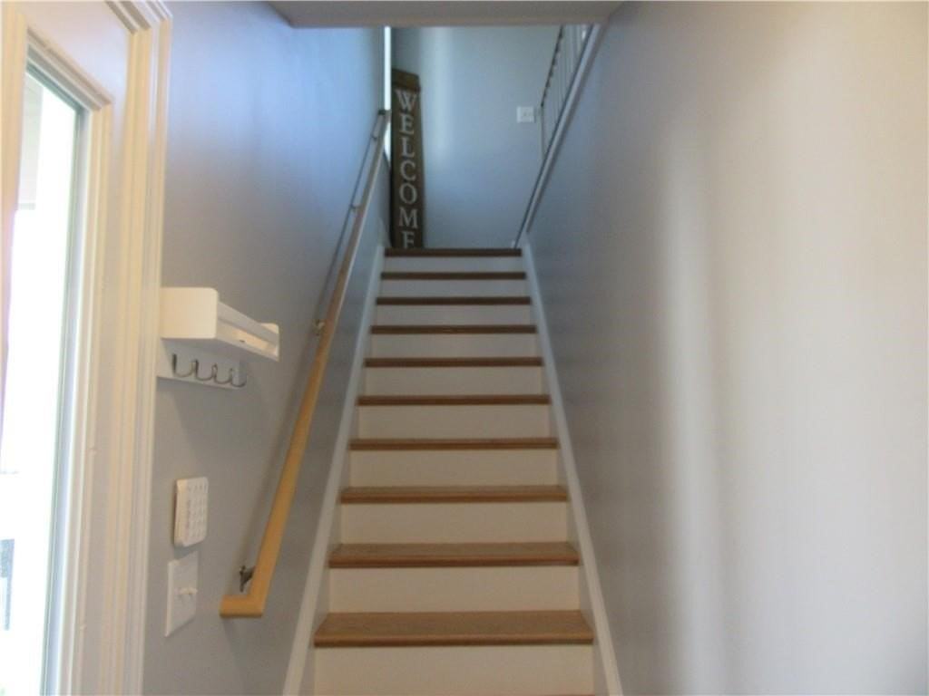 524 Eastbrooke Ln - Photo 2 of 15