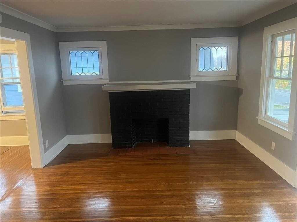 343 Genesee Park Blvd - Photo 2 of 10
