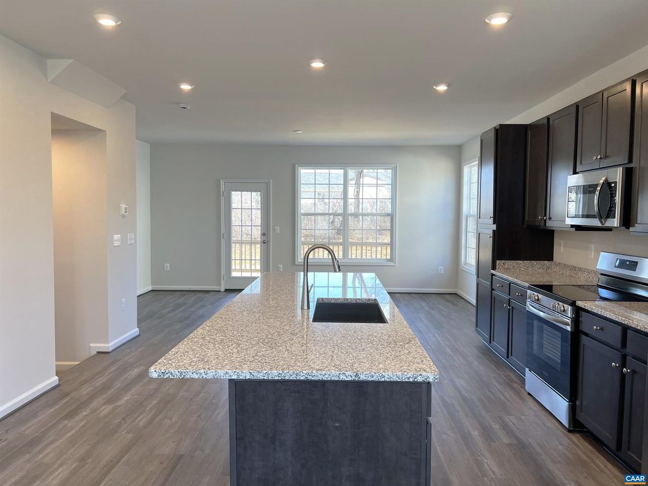 325 Willowshire Ct - Photo 6 of 20