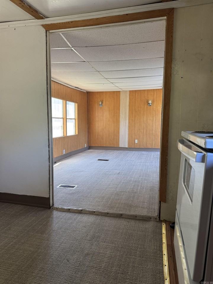 9931 Jacksonville Cato Rd - Photo 4 of 12