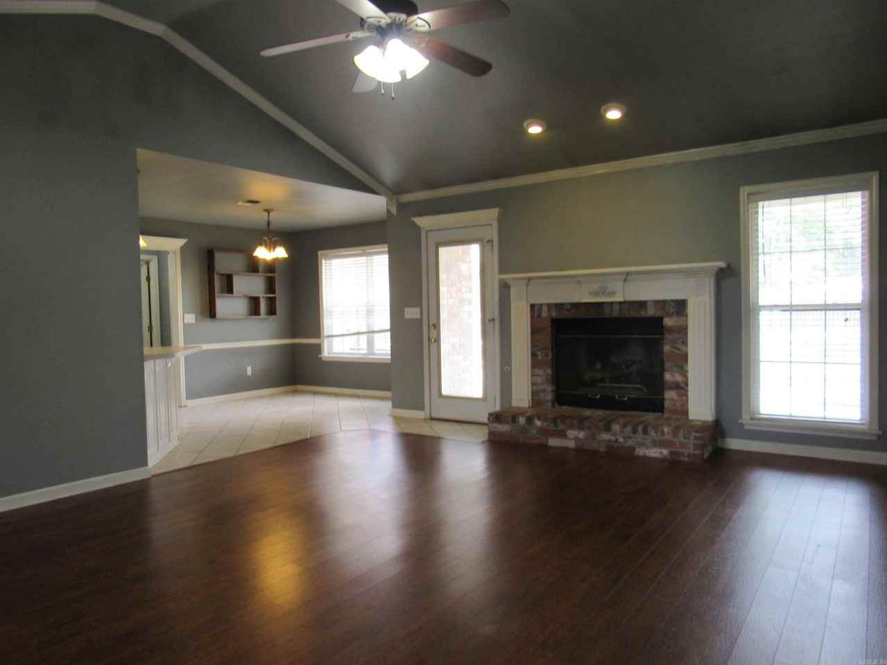 16 Emerald Cir - Photo 7 of 40