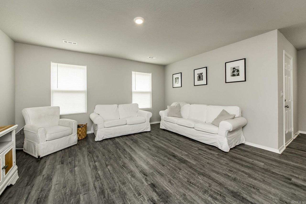 53 Dunnaway Dr - Photo 5 of 41