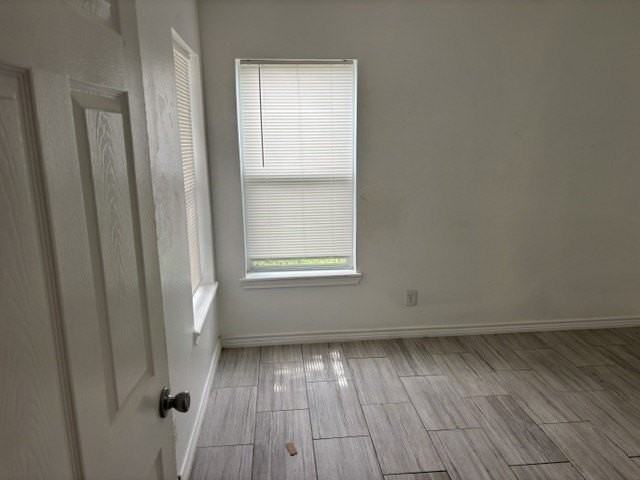529 Frances St - Photo 6 of 14
