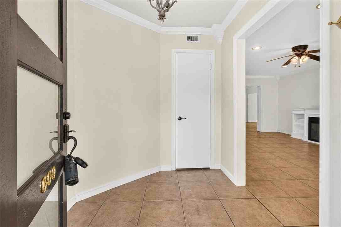 609 Peerman Pl - Photo 3 of 40