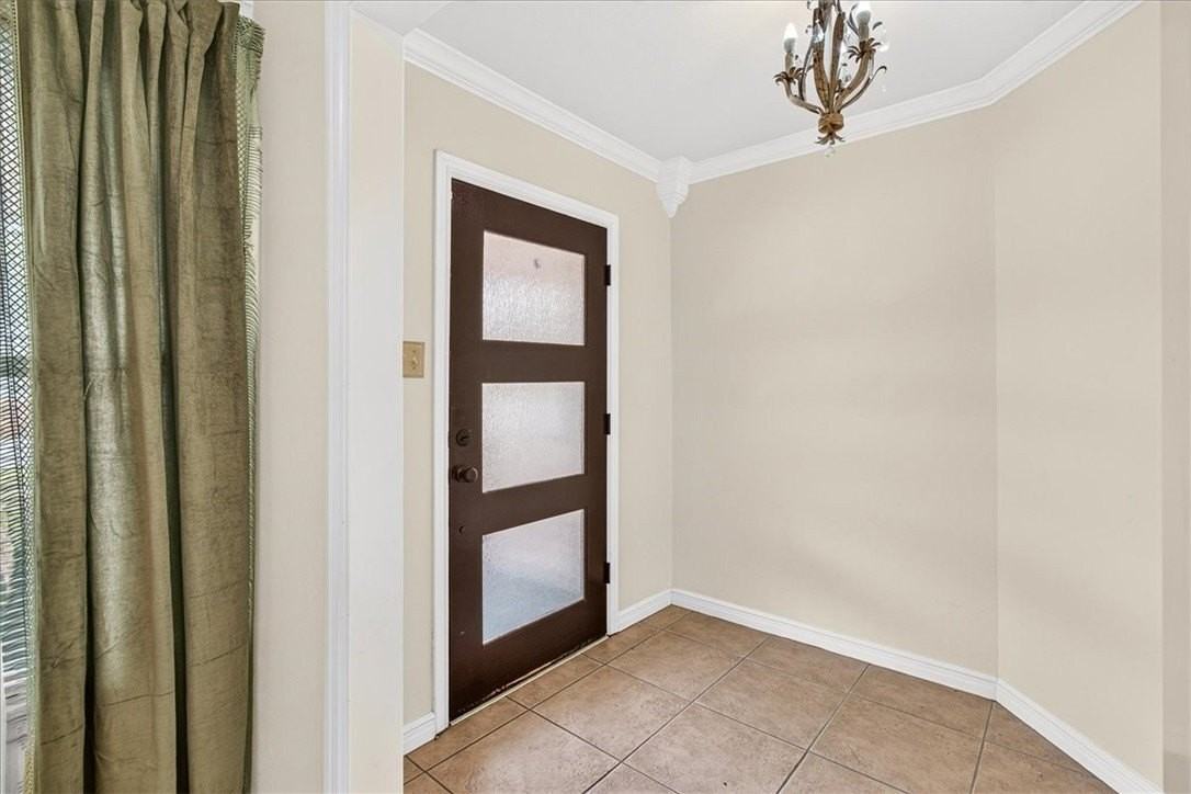 609 Peerman Pl - Photo 4 of 40