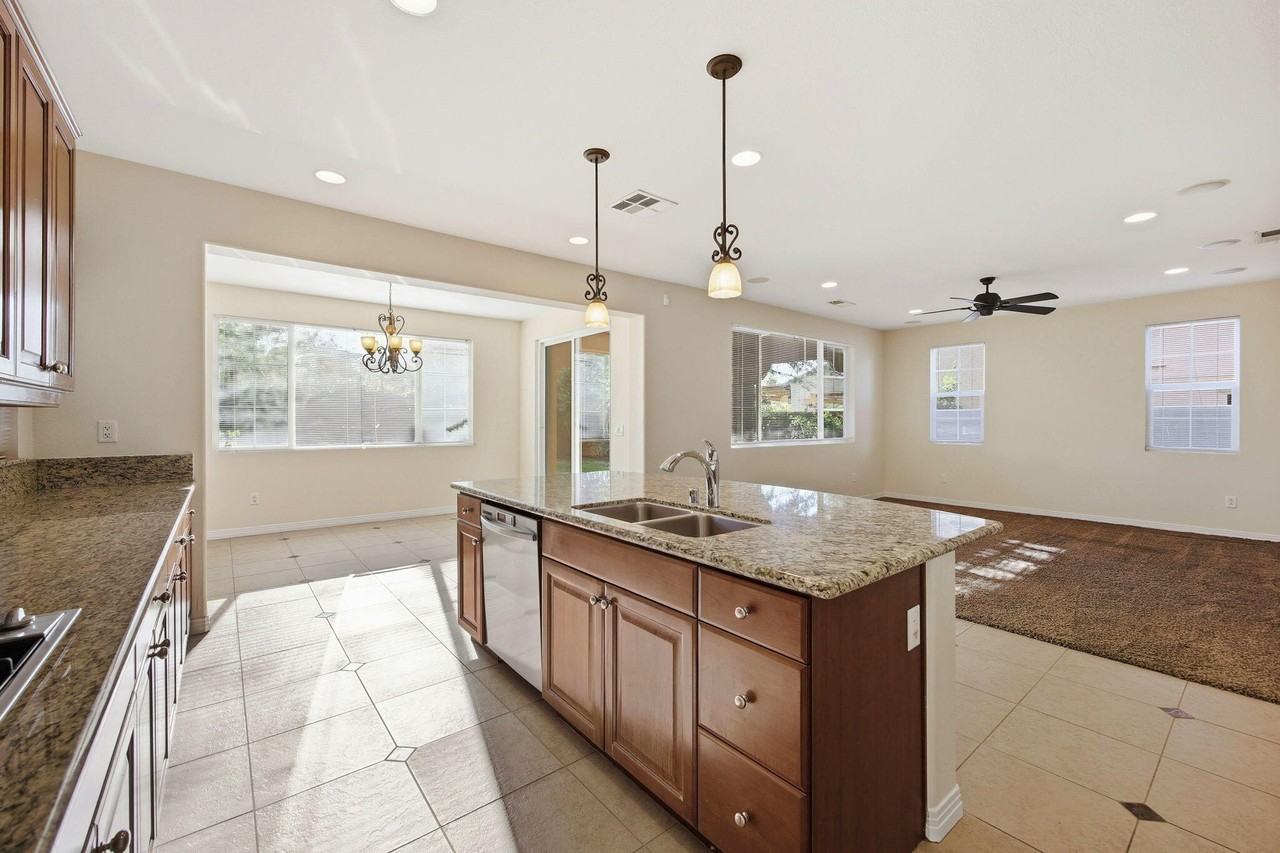 35495 Domani Dr - Photo 5 of 35